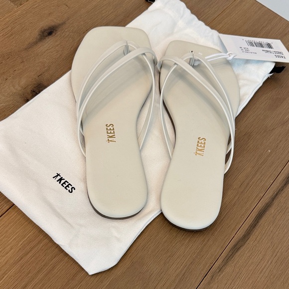NWT TKEES cream Strappy Square-Toe Sandals - Picture 5 of 6